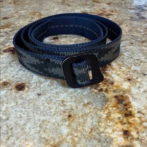 Patagonia reversible Men's Black and Blue Belt 44 inches long